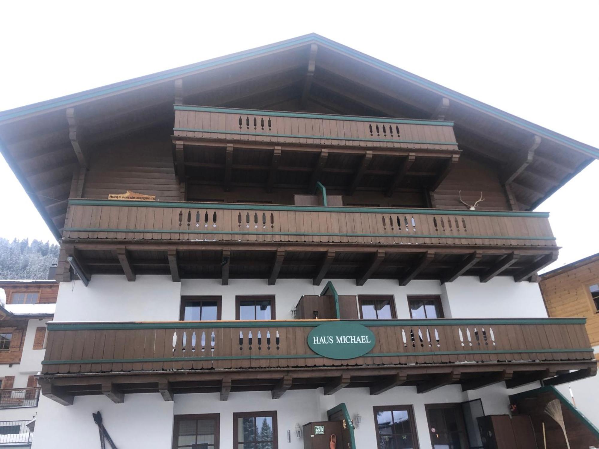 Ski In Out! Gemuetliche Dachgeschosswohnung Konigsleiten Exterior photo